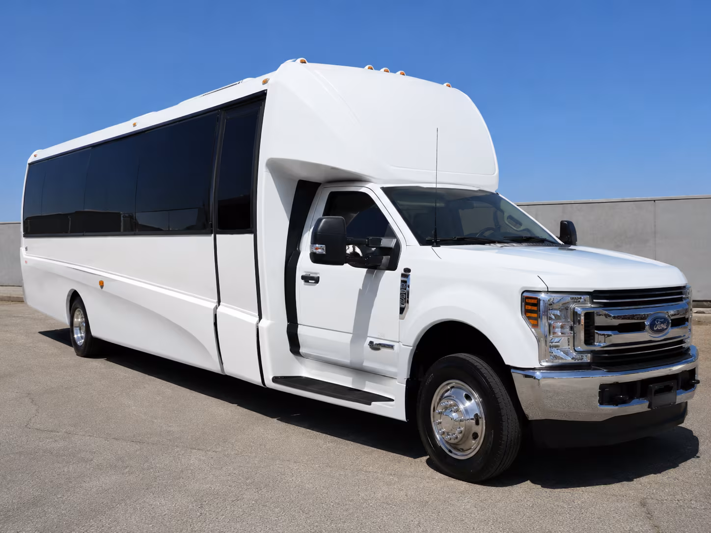 Chula Vista Airport Shuttle & Transportation party bus exterior