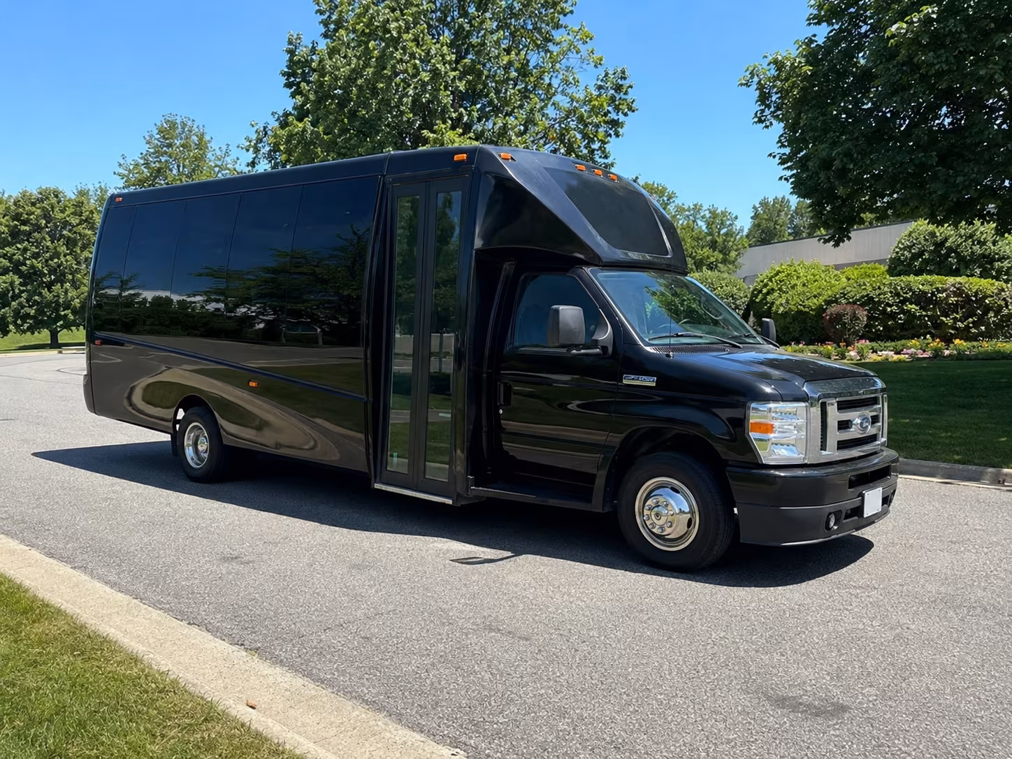 Chula Vista Winery Tour & Pub Crawl Transportation party bus exterior